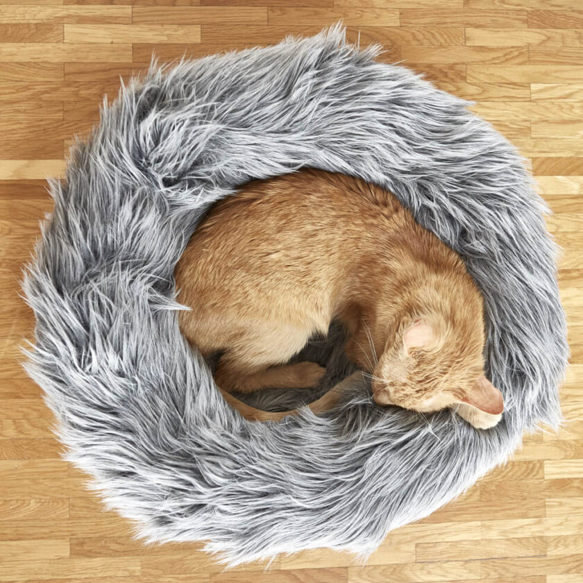 Faux fur cat nest 4