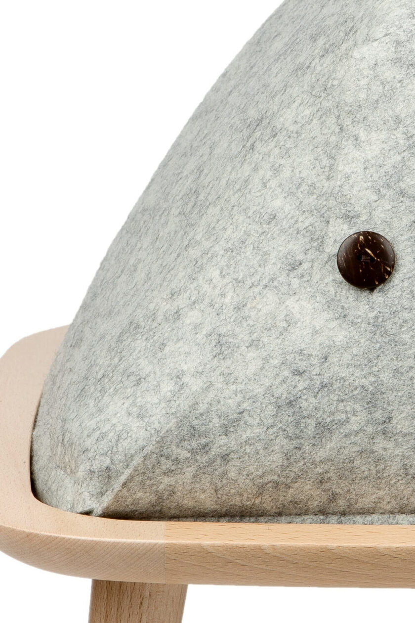 Elevated light grey felt dome cat bed 3